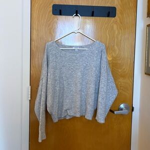 Evereve gray slouchy sweater